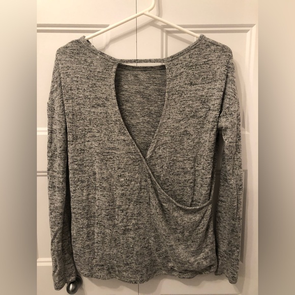 Soft grey light sweater - Picture 2 of 3